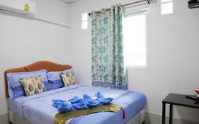 Nawee GuestHouse Sairee