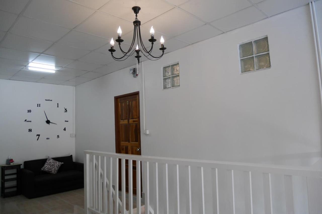 Nawee GuestHouse Sairee Koh Tao Extérieur photo