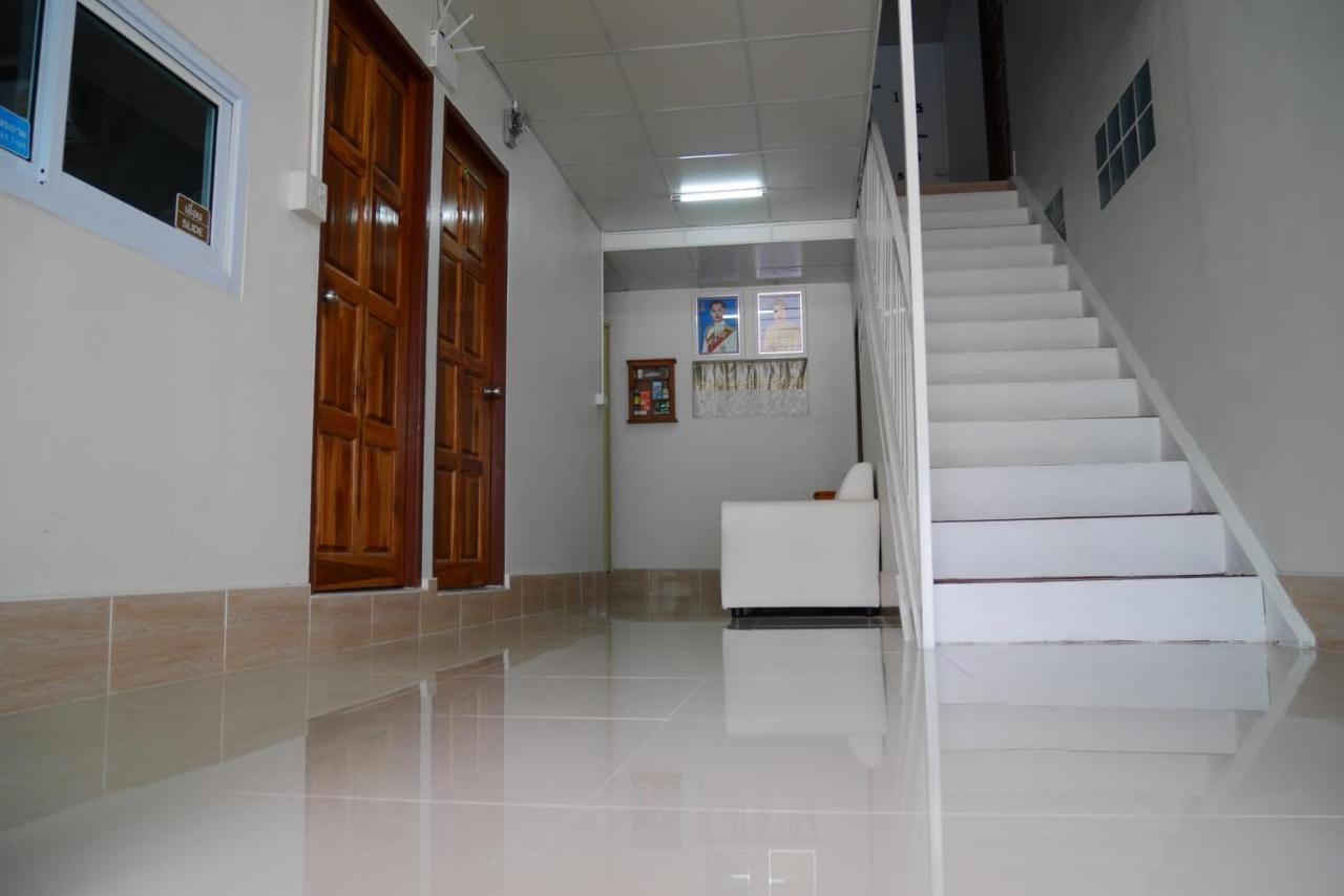 Nawee GuestHouse Sairee Koh Tao Extérieur photo